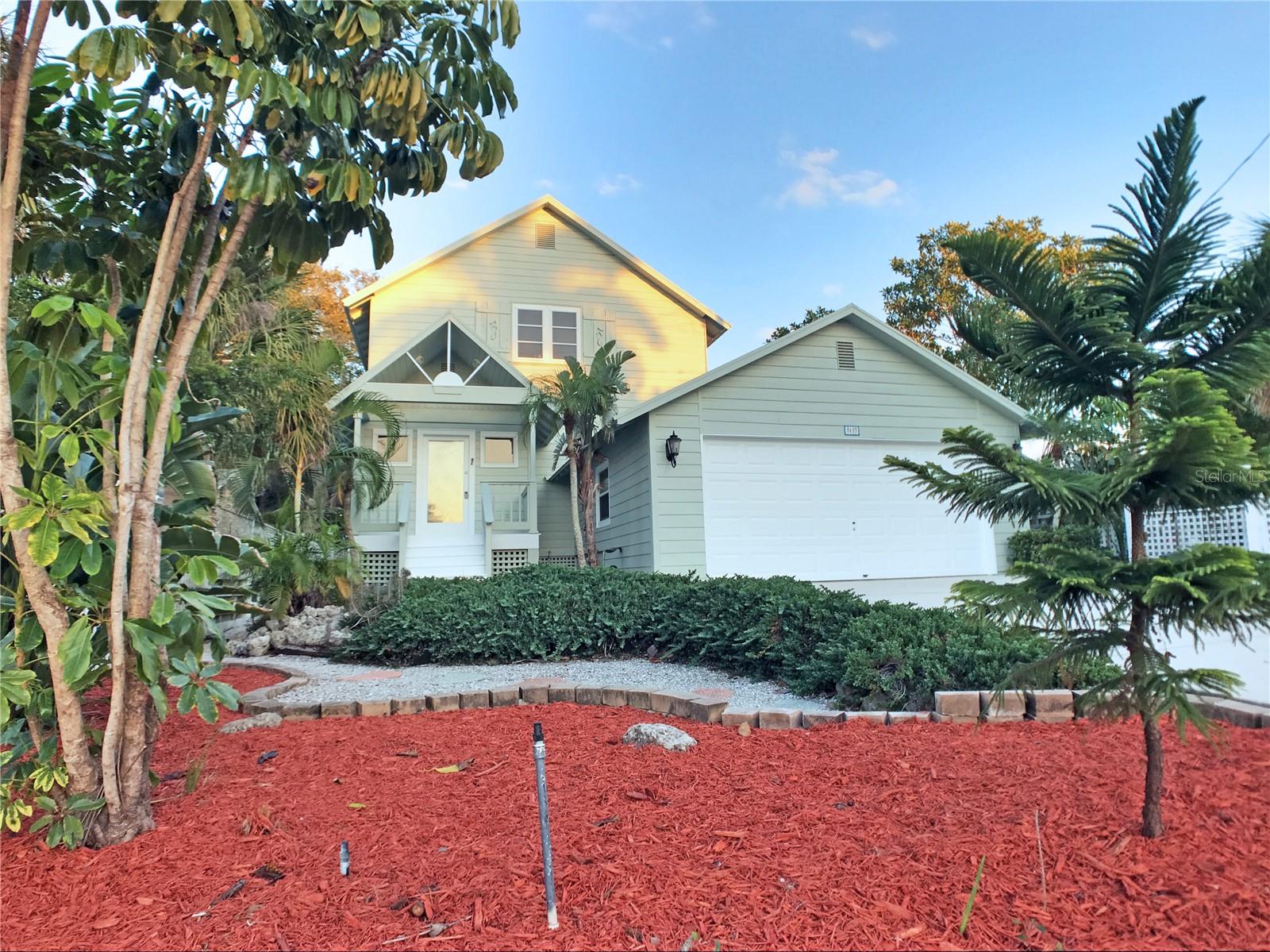 5157 Sandy Beach Ave Property Photo 4