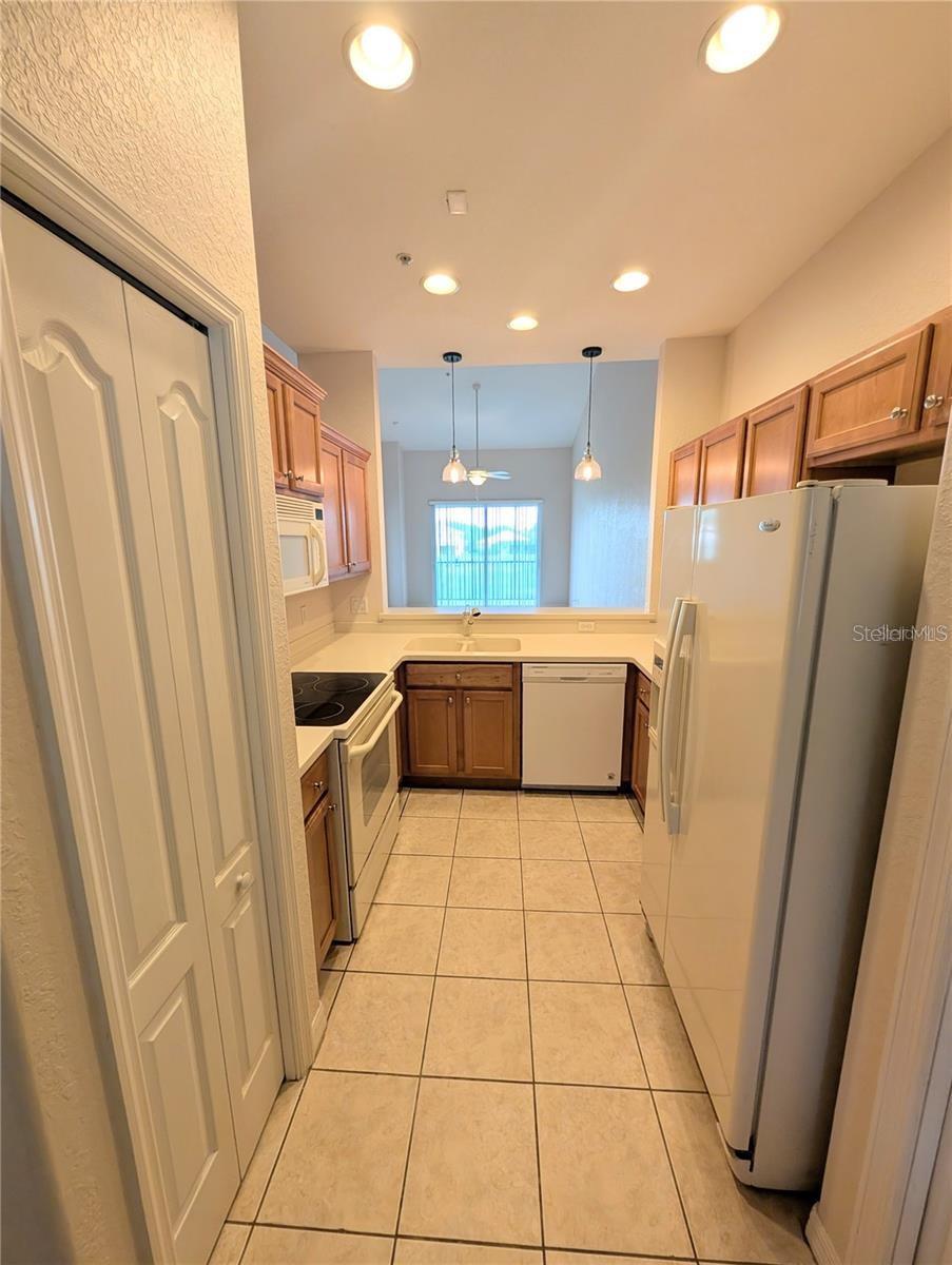 803 Fairwaycove Ln #204 Property Photo 9