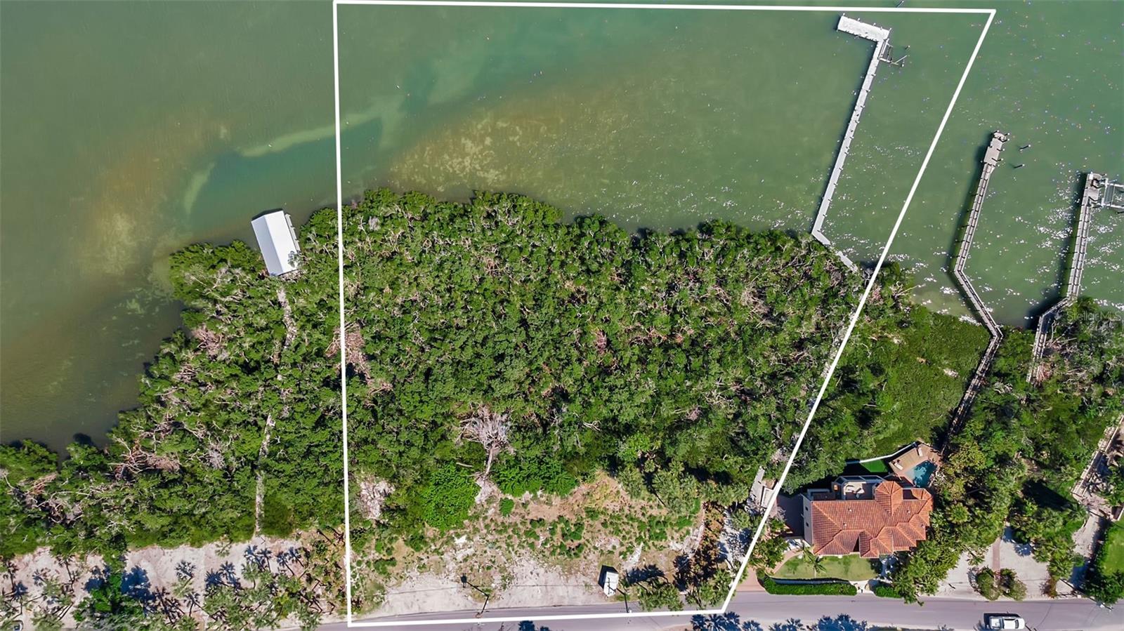 2542 Casey Key Rd Property Photo 12