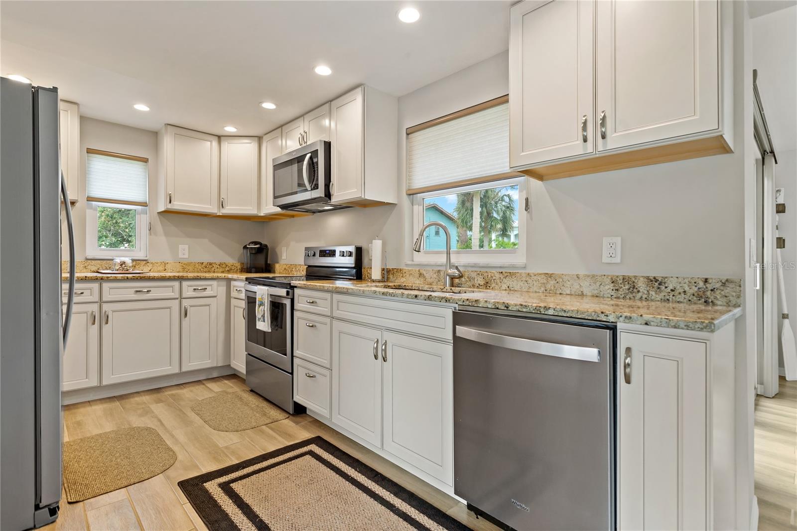 1675 Blakemore Ln Property Photo 12