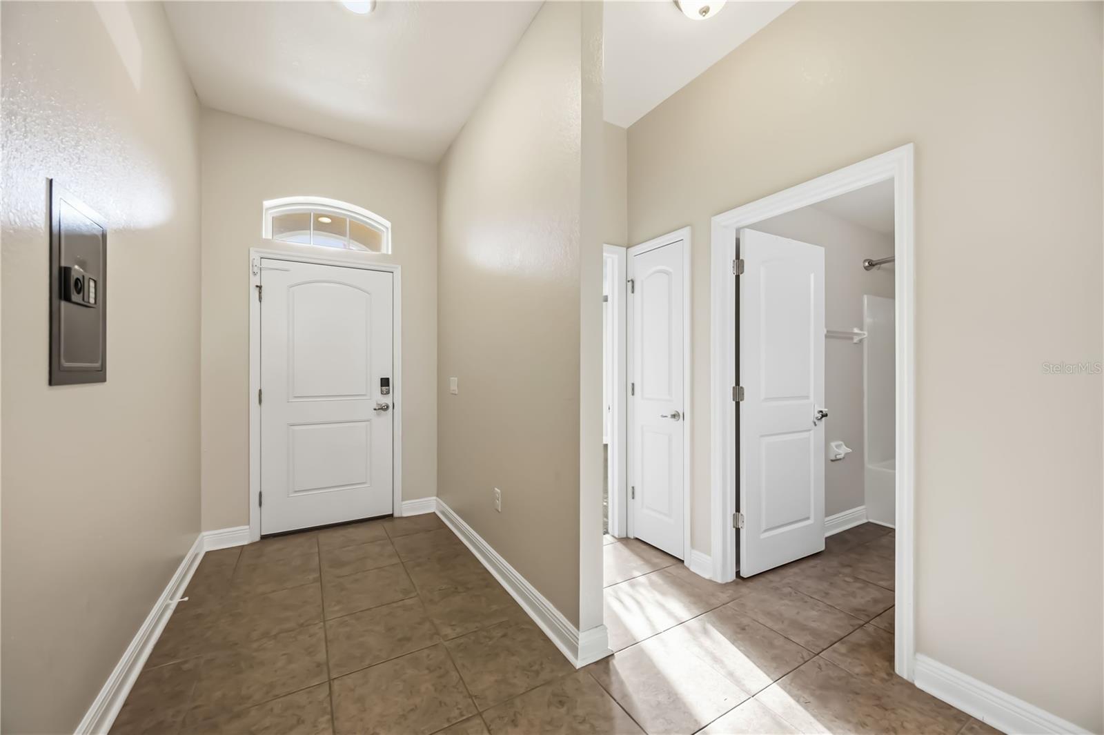9984 Spring Gulch Ln Property Photo 4