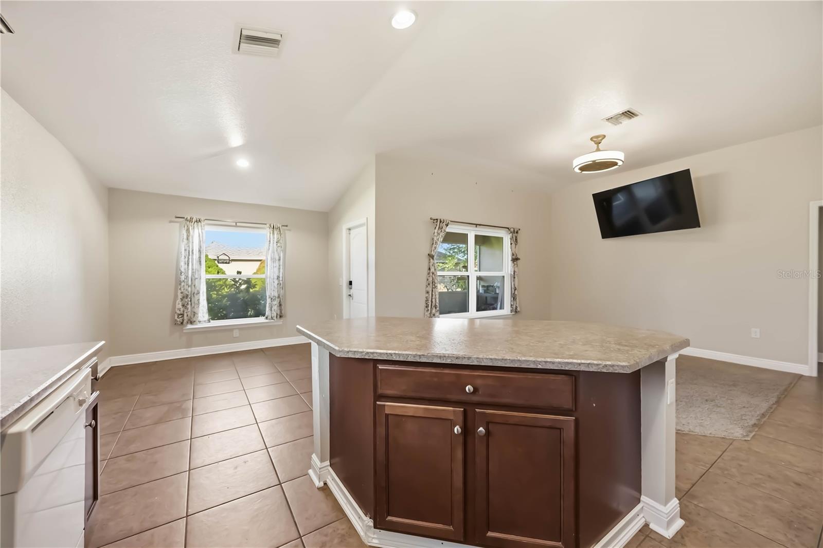 9984 Spring Gulch Ln Property Photo 10