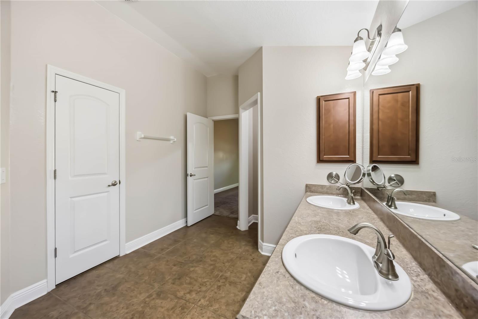 9984 Spring Gulch Ln Property Photo 27