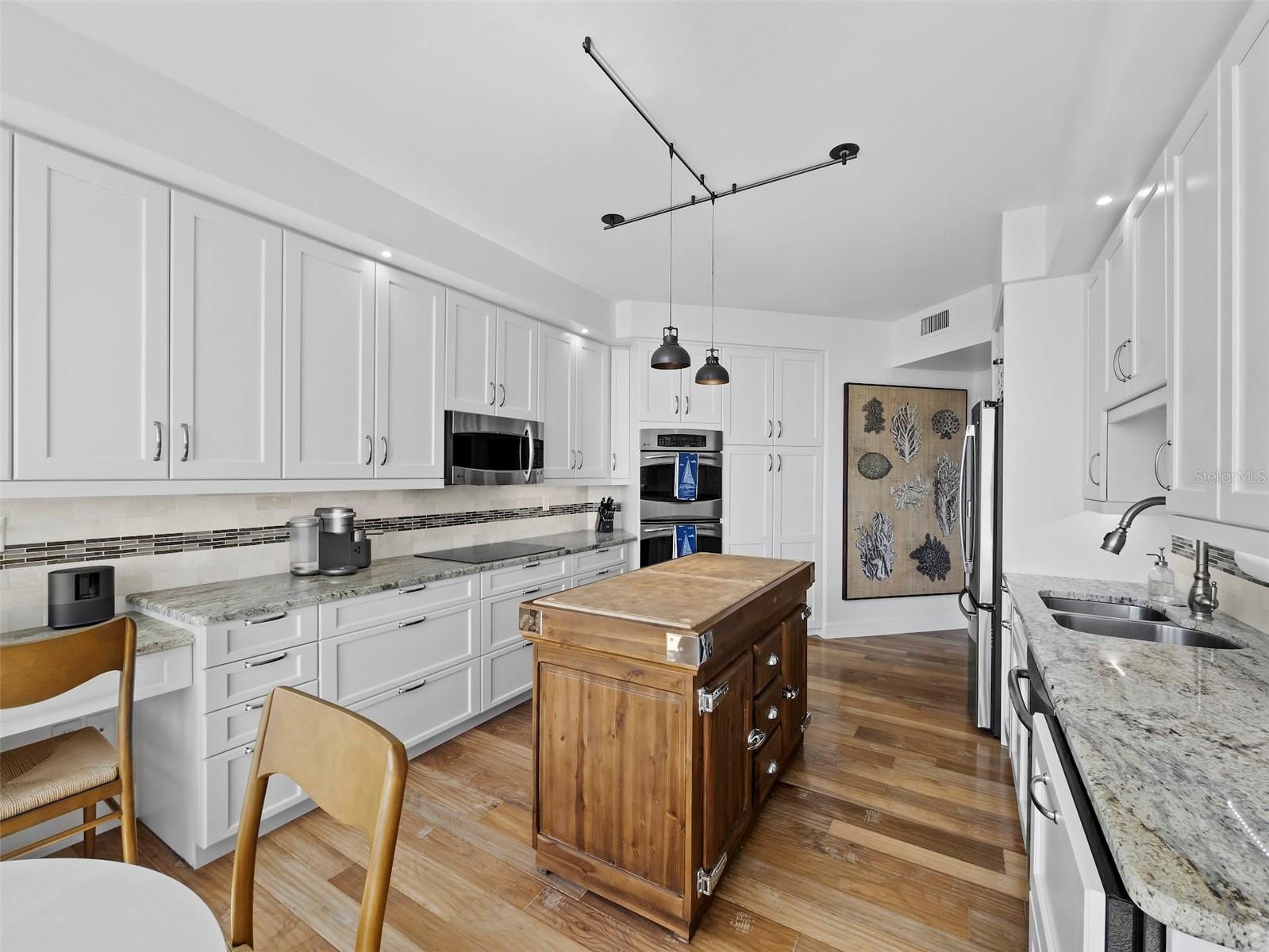535 Sanctuary Dr #a603 Property Photo 29