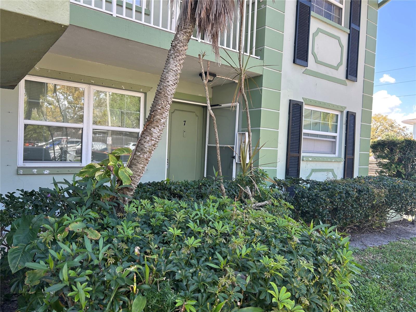1433 S BELCHER RD #B7 Property Photo 1