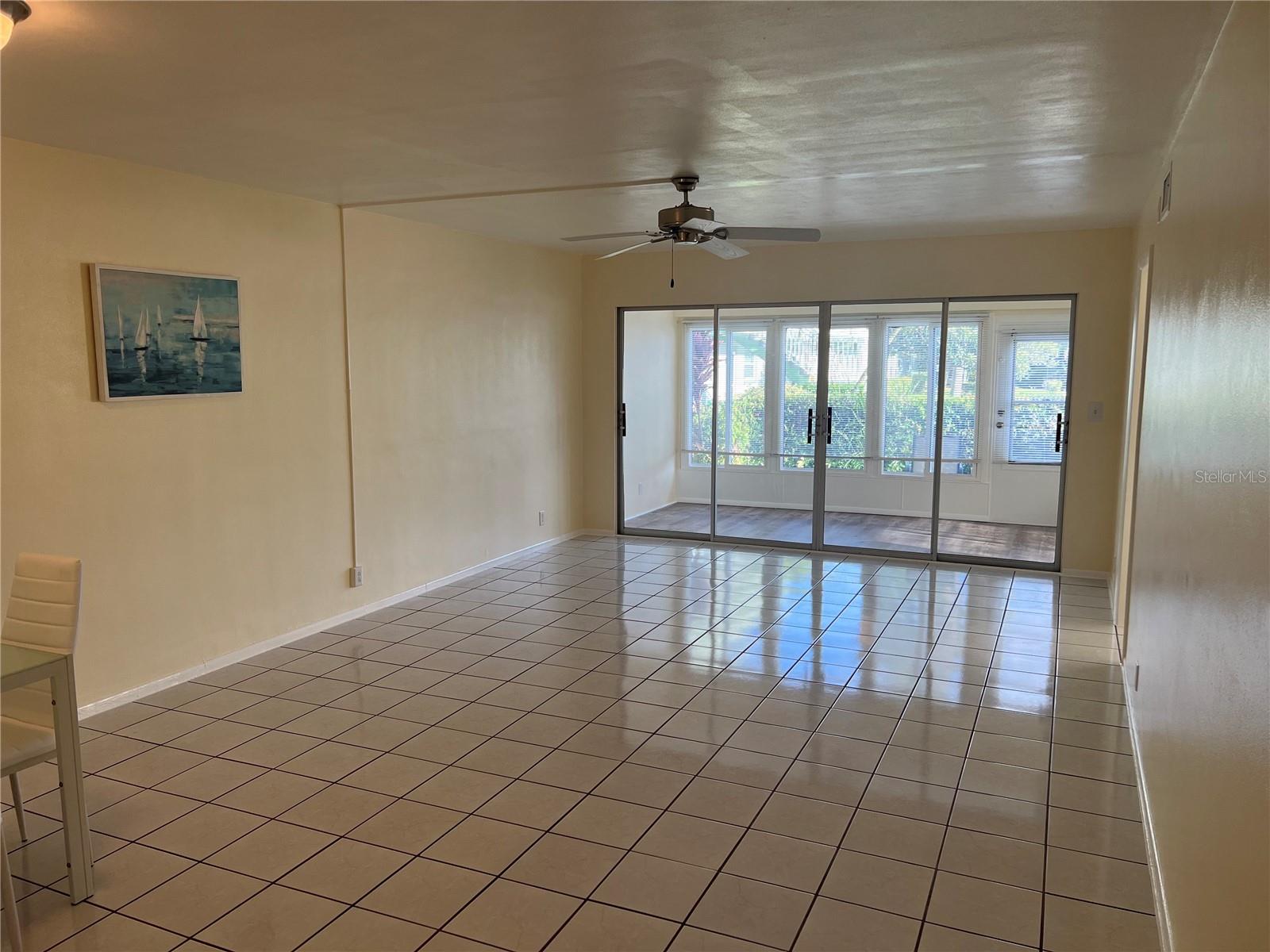 1433 S Belcher Rd #b7 Property Photo 5