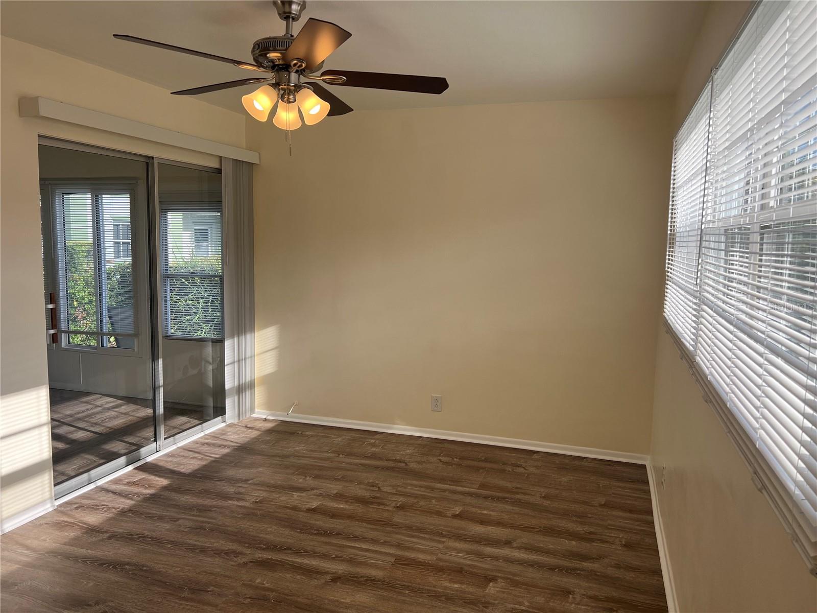 1433 S Belcher Rd #b7 Property Photo 6