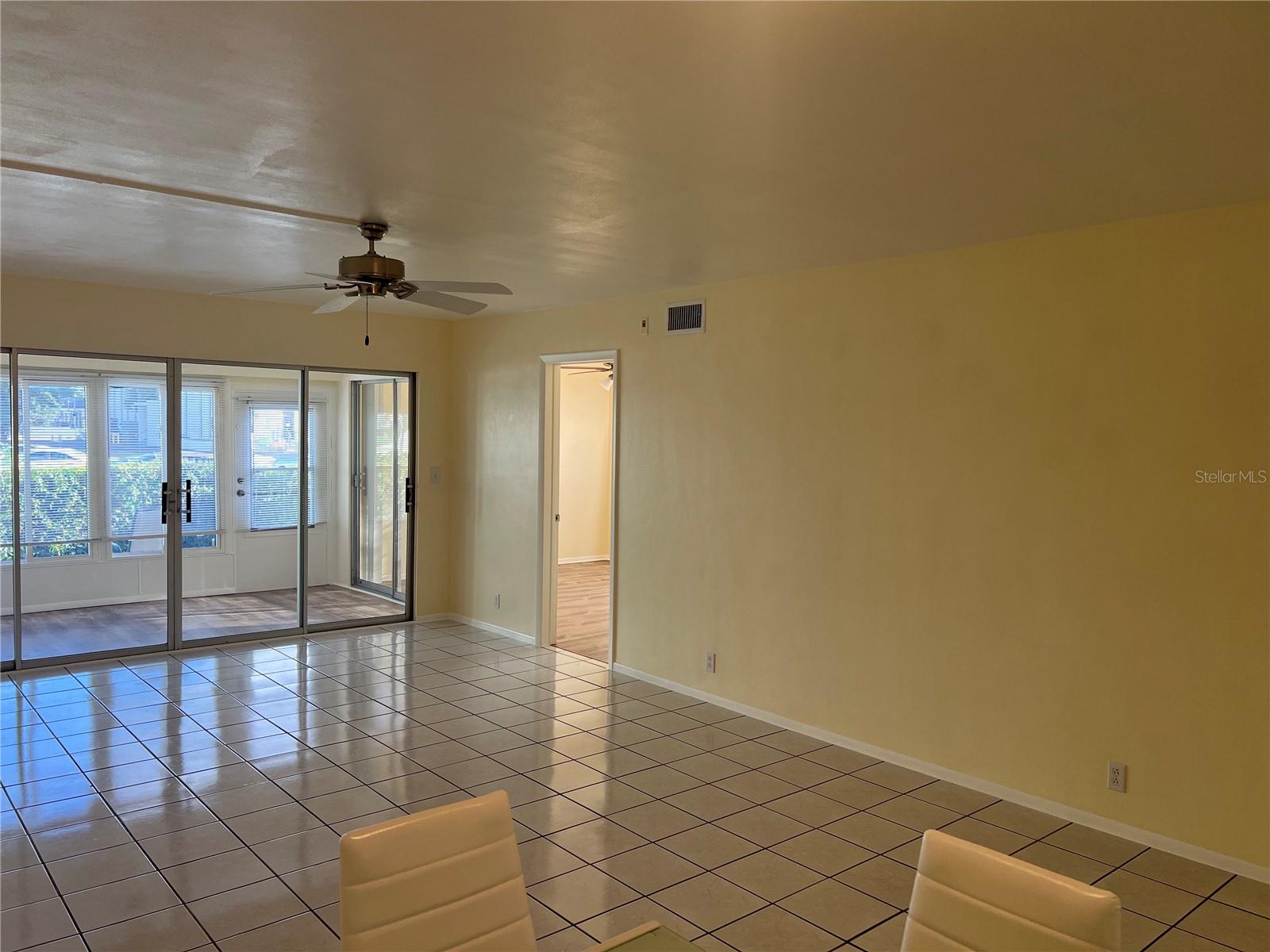 1433 S Belcher Rd #b7 Property Photo 7