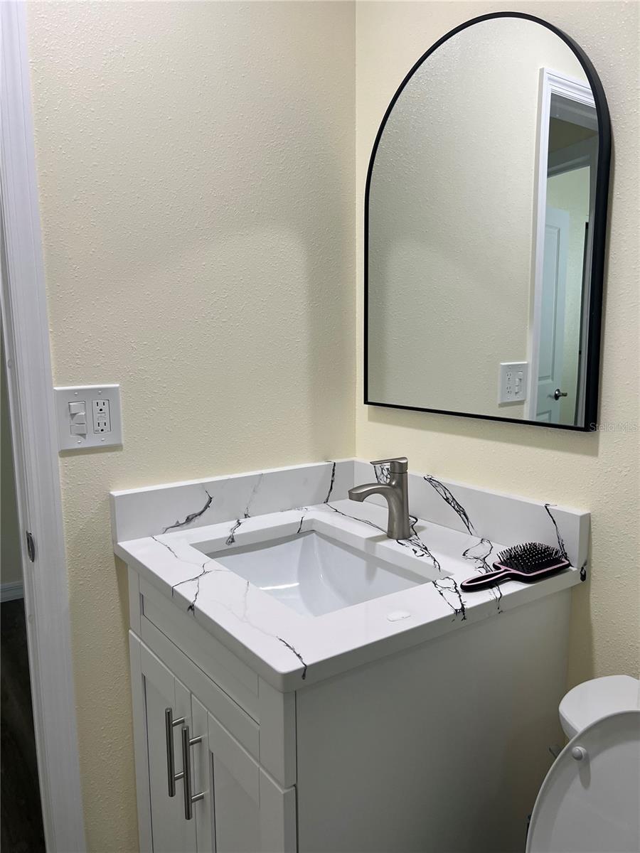 1433 S Belcher Rd #b7 Property Photo 9