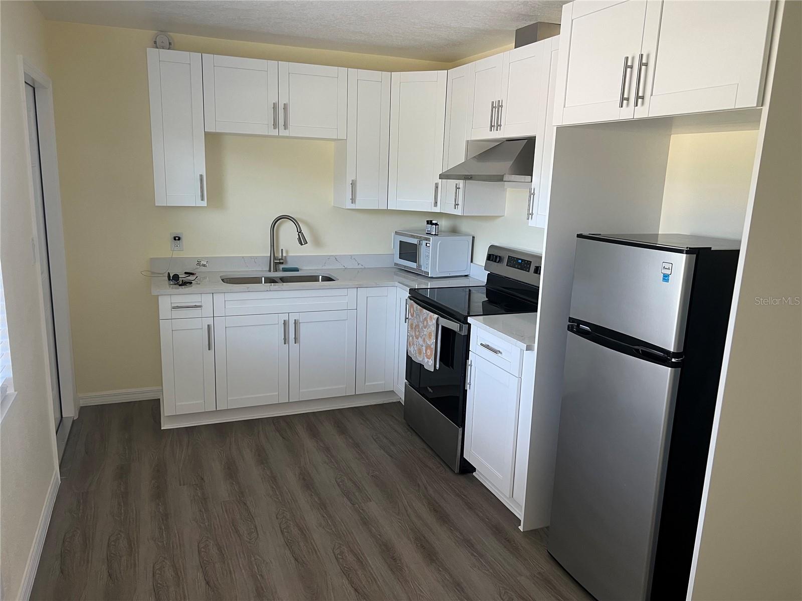 1433 S Belcher Rd #b7 Property Photo 13