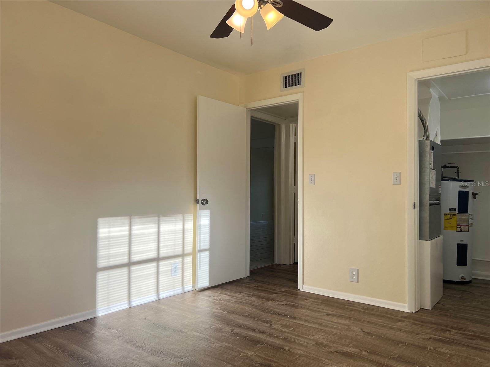 1433 S Belcher Rd #b7 Property Photo 15