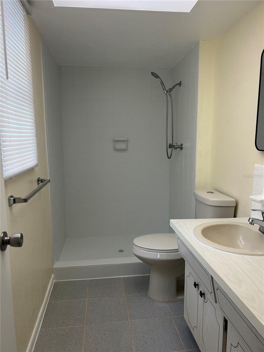 1433 S Belcher Rd #b7 Property Photo 17