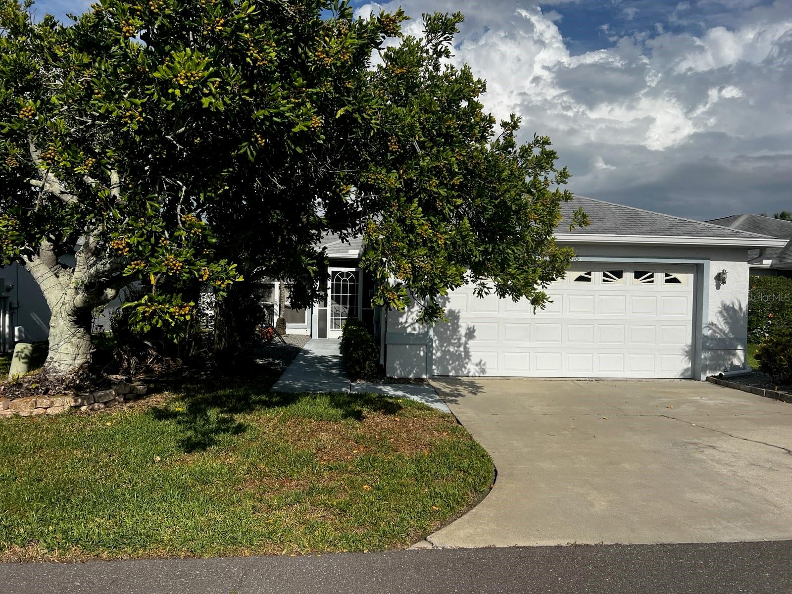2416 Waterford Ct Property Photo 1