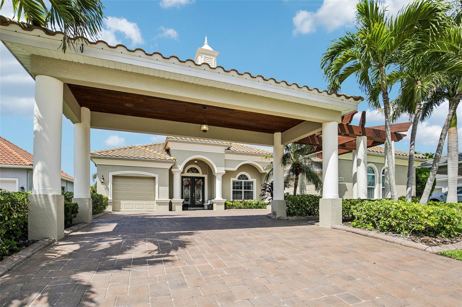 4741 Mainsail Dr Property Photo