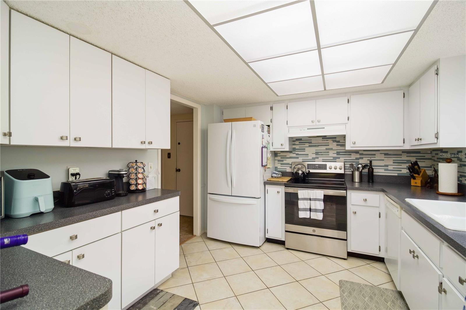 1400 Barcarrota Blvd #201 Property Photo 9