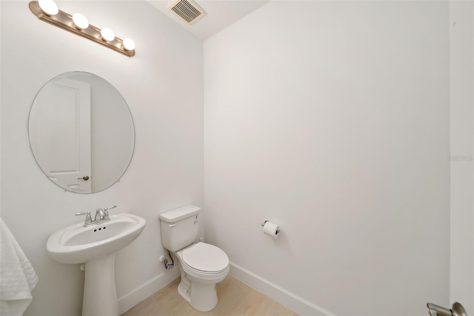 4520 Pond Brook Ct Property Photo 37