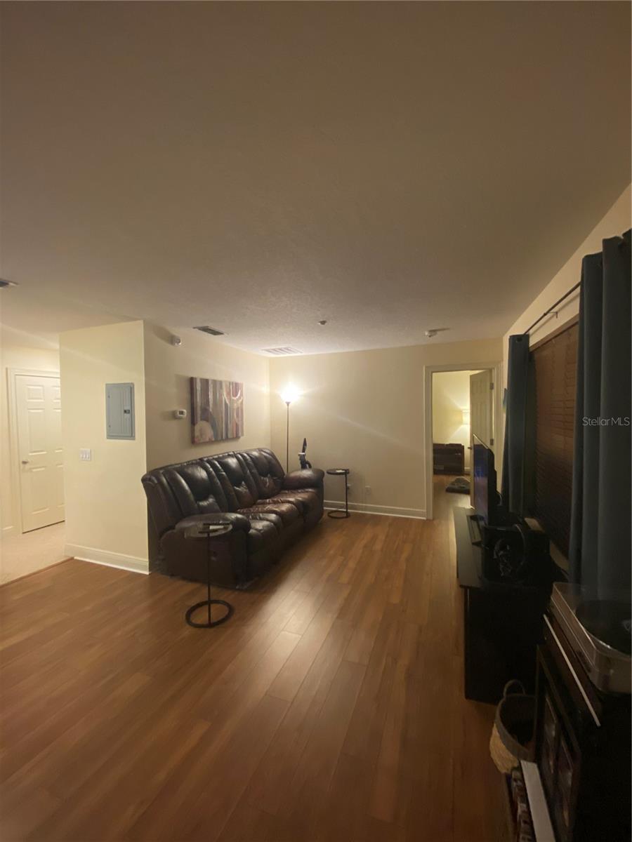 2892 Lincroft Ave #2 Property Photo 4