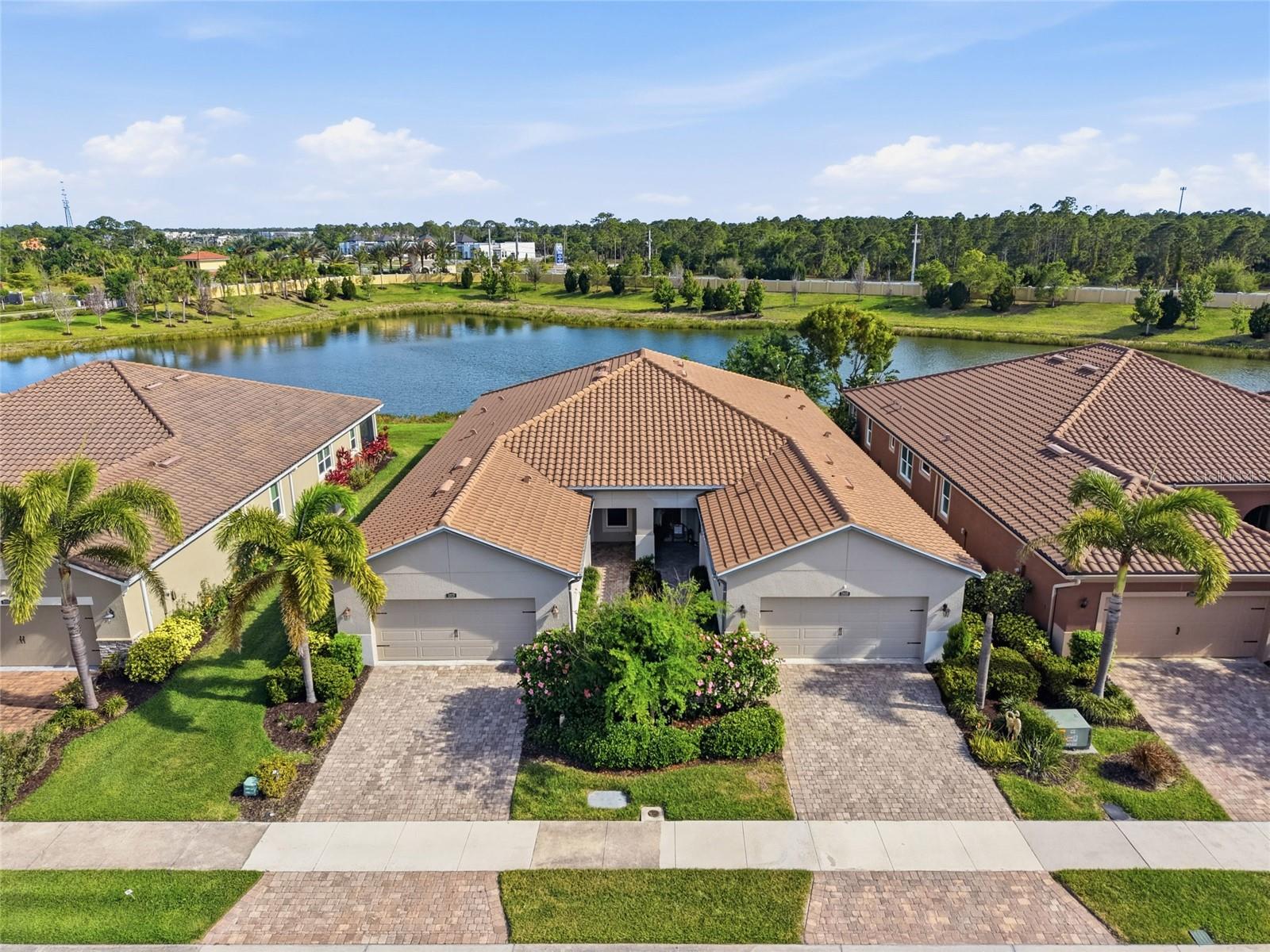 11929 Tapestry Ln Property Photo 1