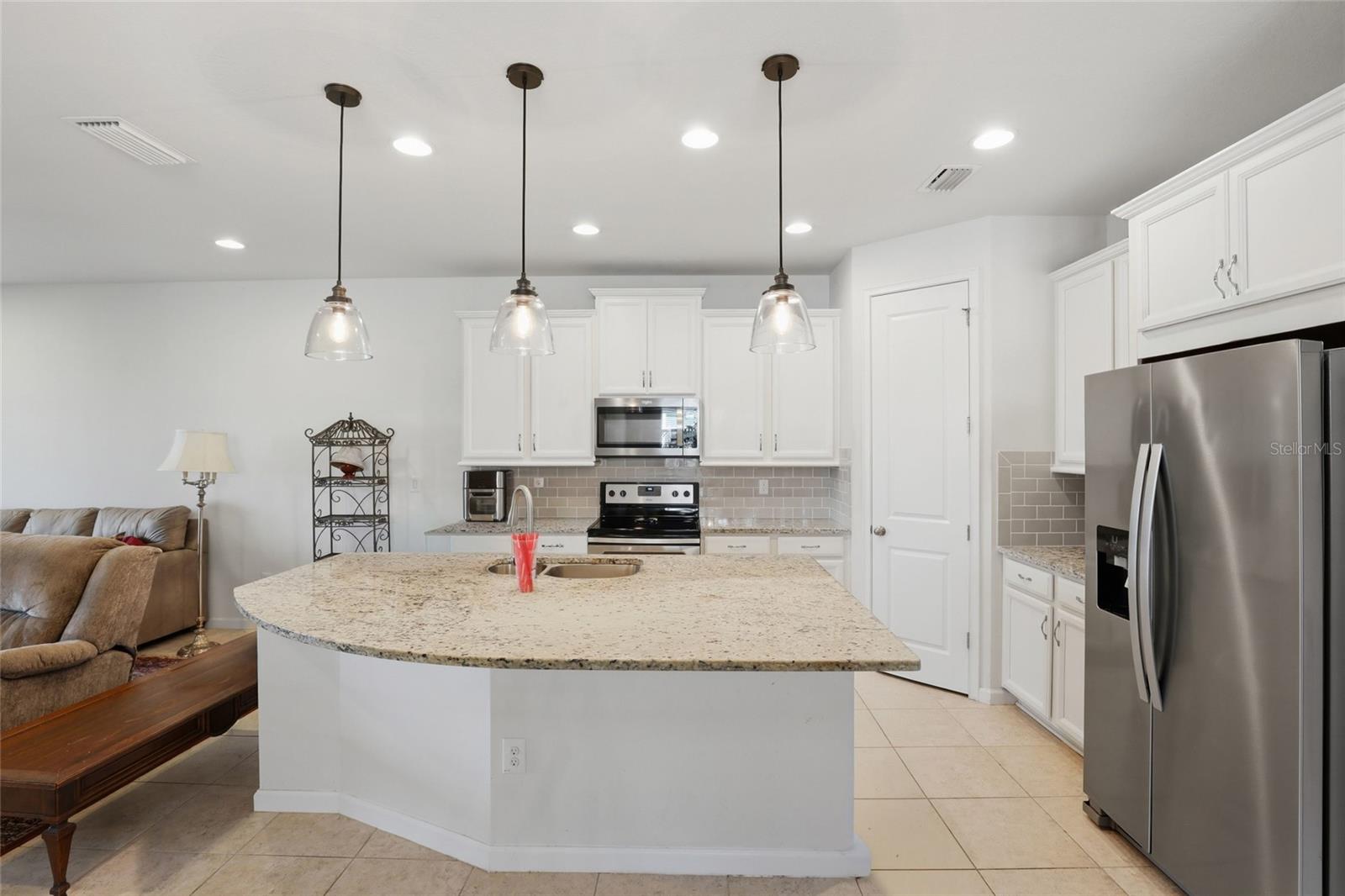 11929 Tapestry Ln Property Photo 9