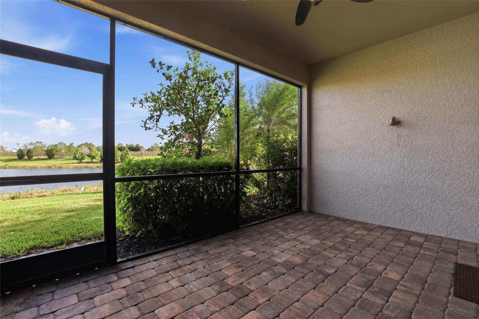 11929 Tapestry Ln Property Photo 21