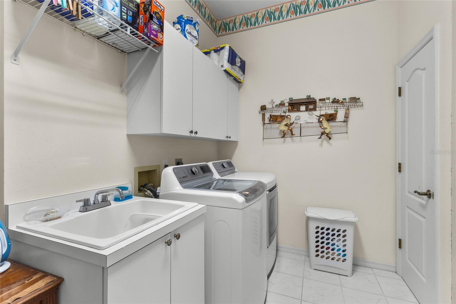 832 Carnoustie Dr Property Photo 23