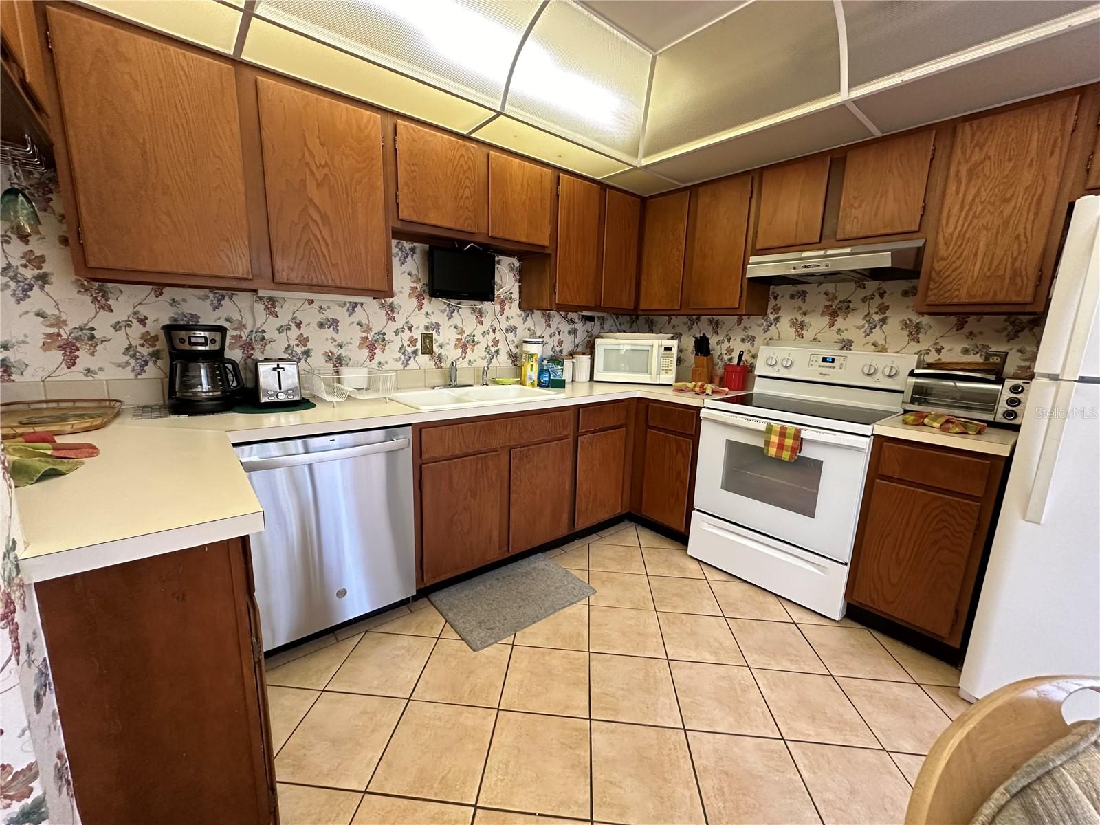 1647 Brookhouse Ct #246 Property Photo 4