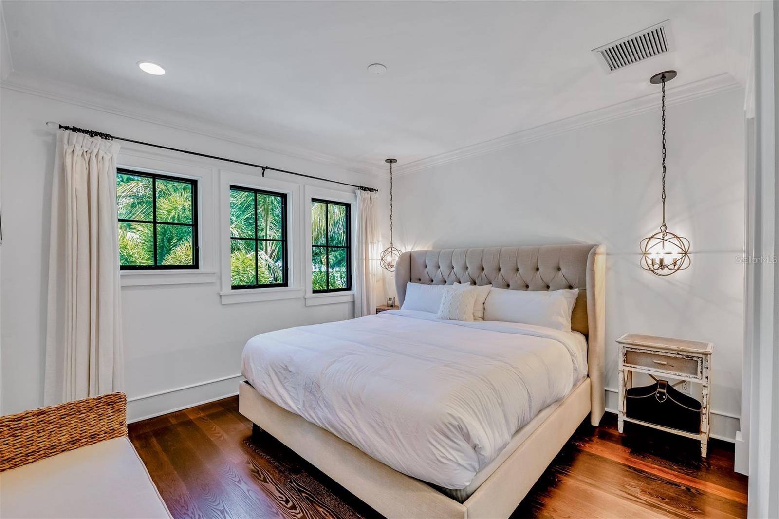103 Park Ave Property Photo 23