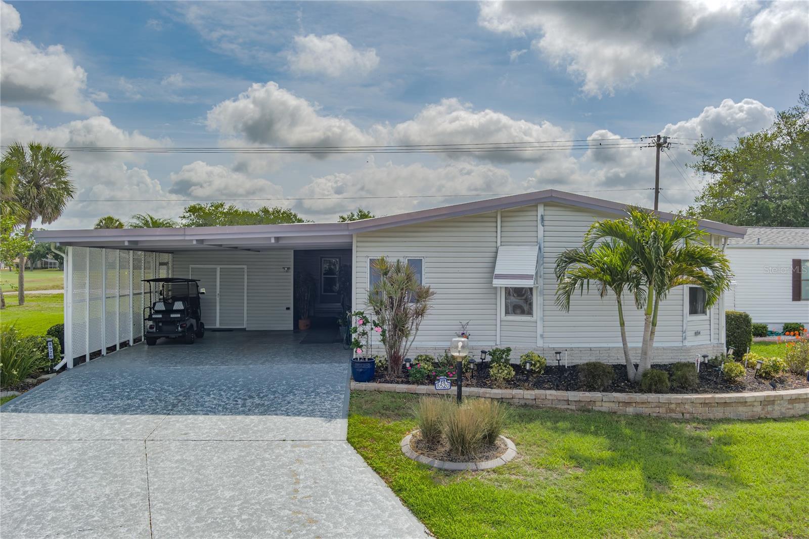 8520 Countess Avenue Cir Property Photo 1