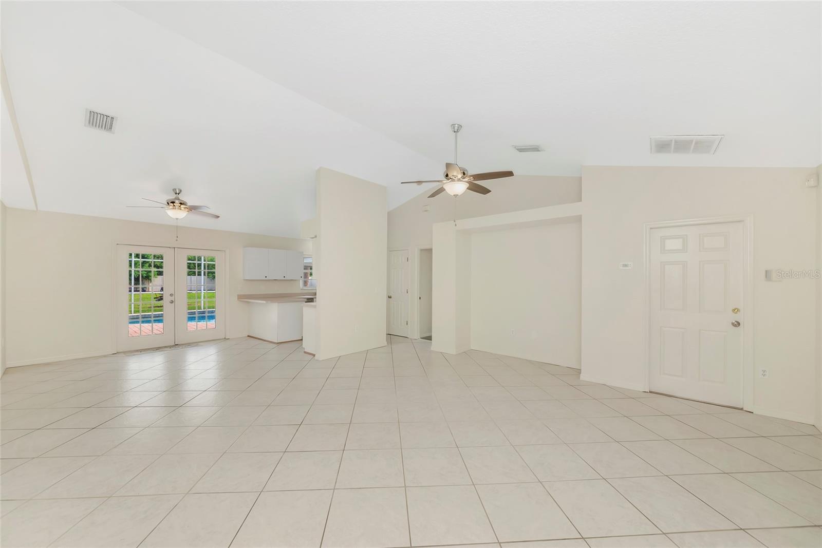 5615 18th Ave E Property Photo 6