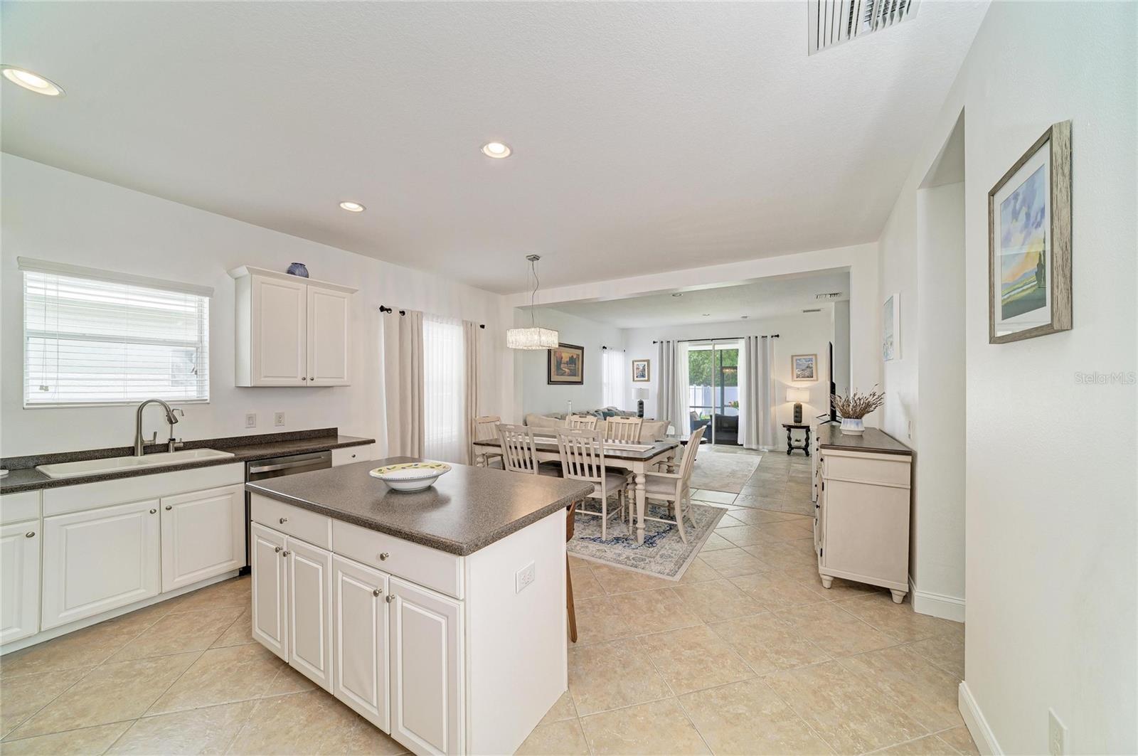 4650 Woodbrook Dr Property Photo 11