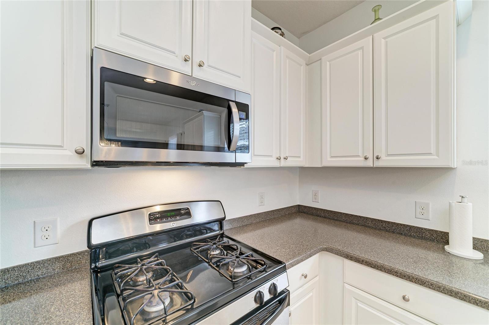 4650 Woodbrook Dr Property Photo 16