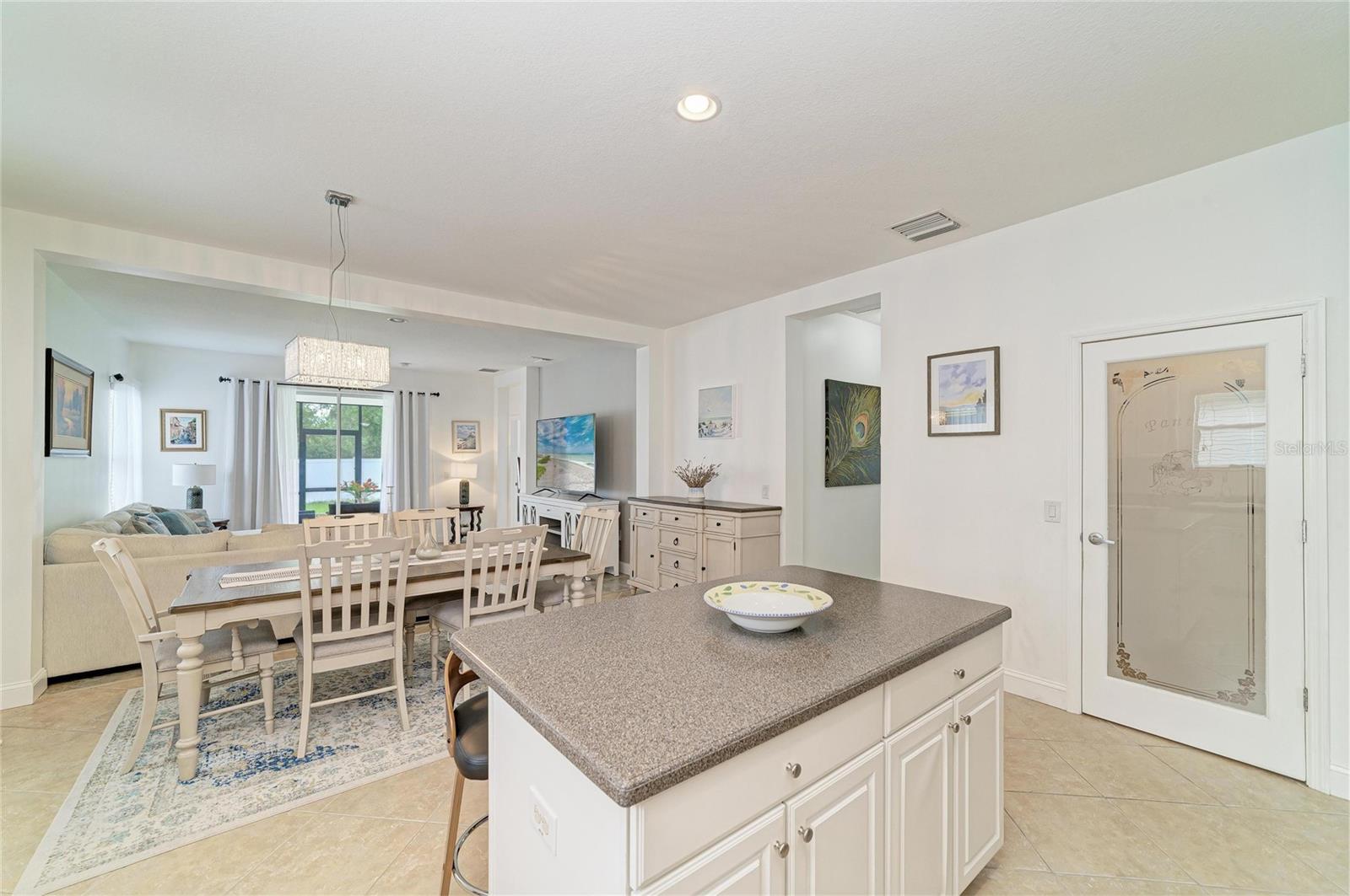 4650 Woodbrook Dr Property Photo 17