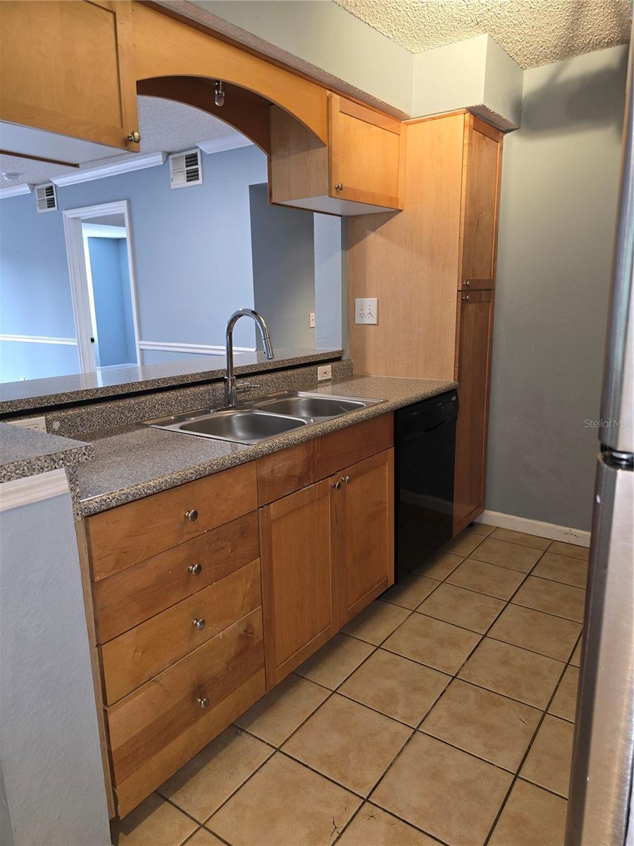 2500 Winding Creek Blvd #e205 Property Photo 5