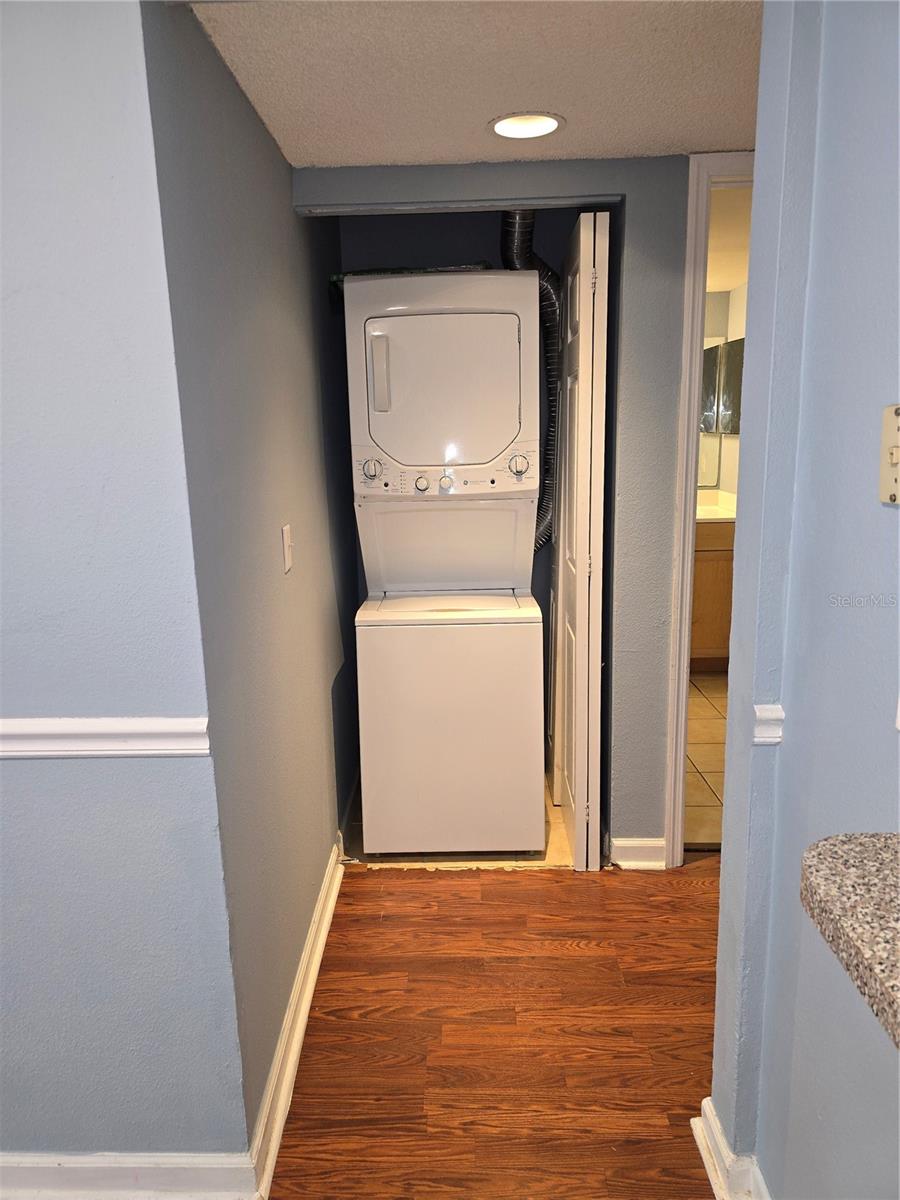 2500 Winding Creek Blvd #e205 Property Photo 7