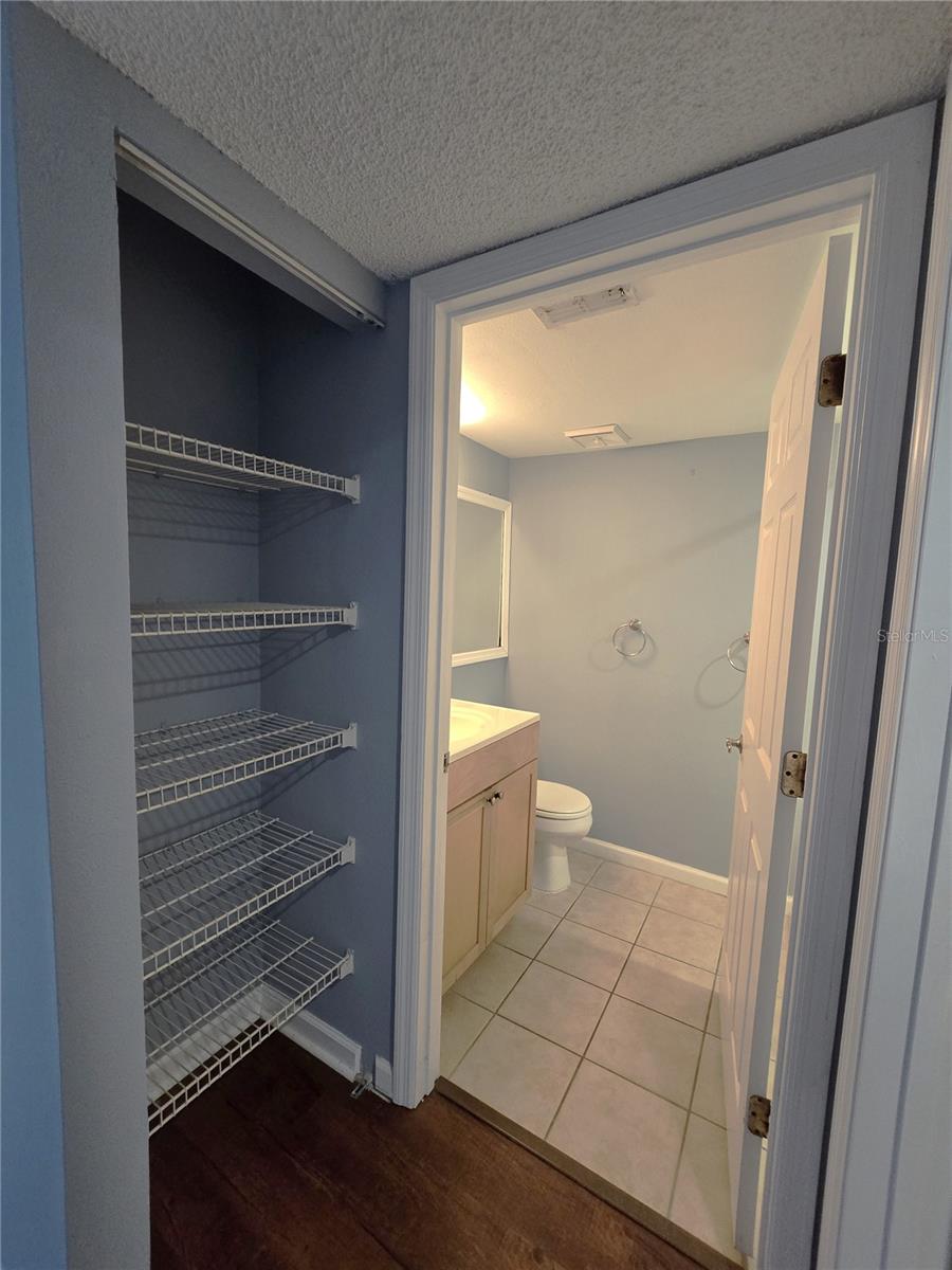 2500 Winding Creek Blvd #e205 Property Photo 10
