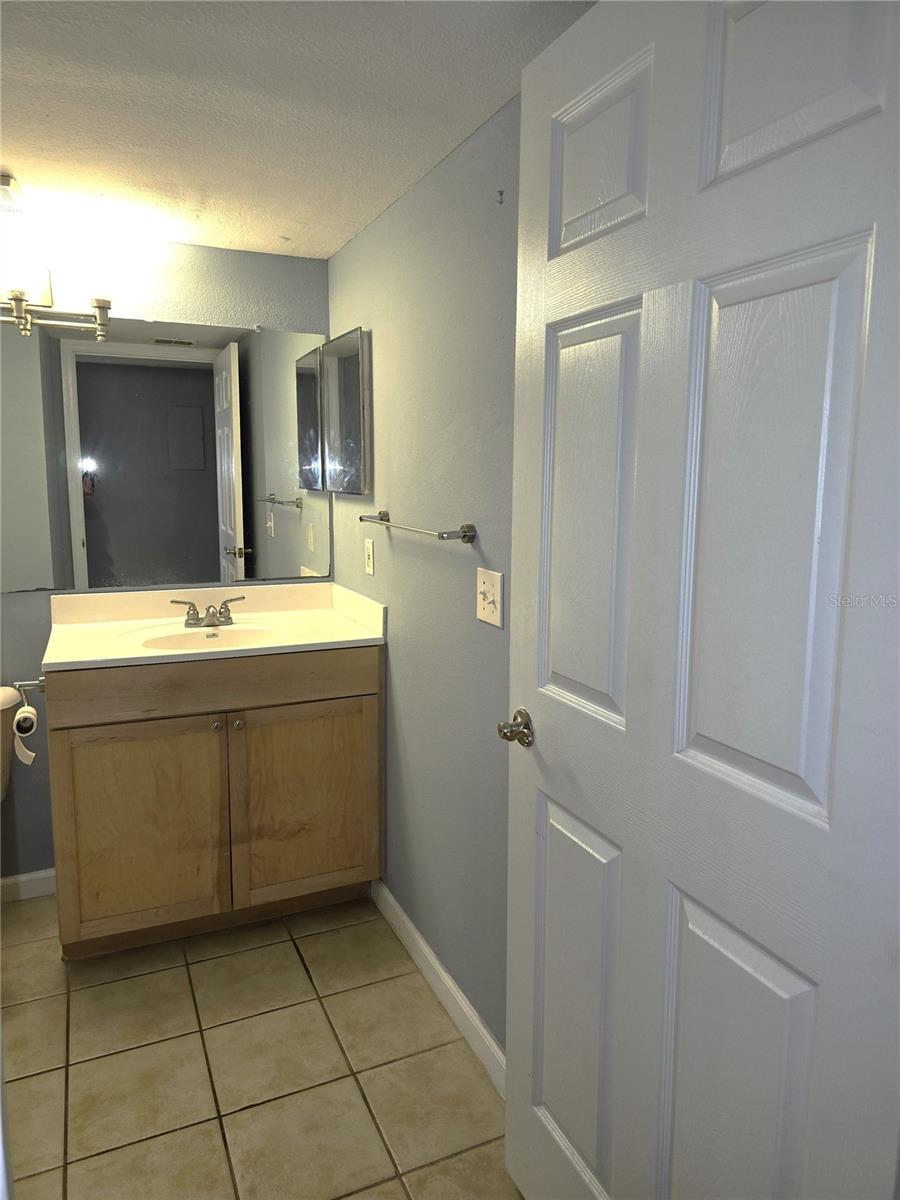 2500 Winding Creek Blvd #e205 Property Photo 13
