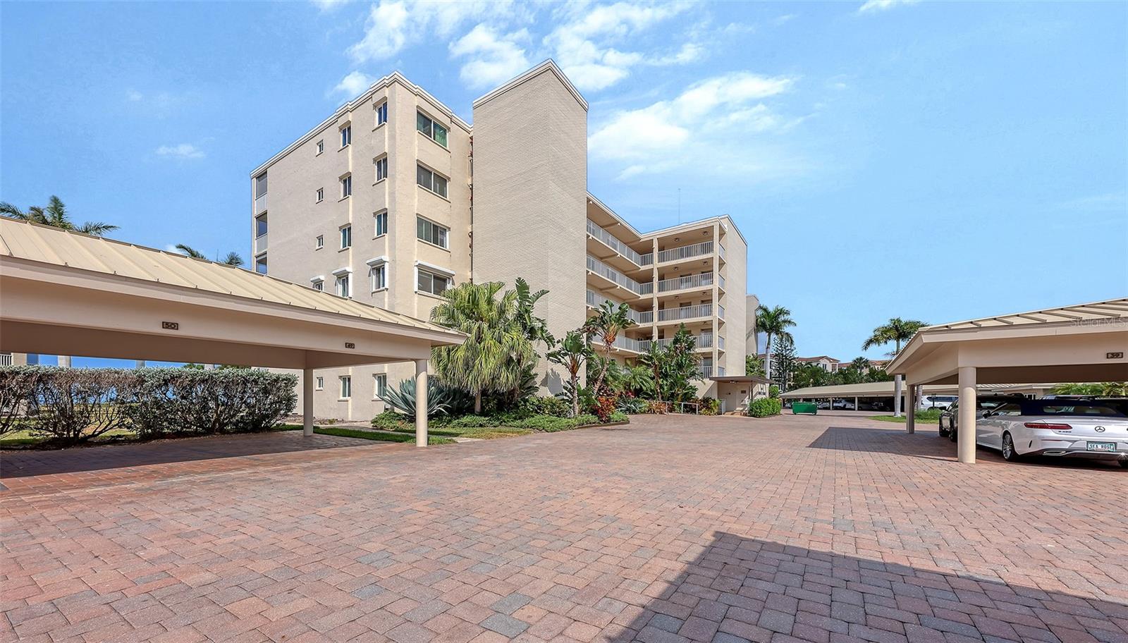 4825 Gulf Of Mexico Dr #504 Property Photo 2