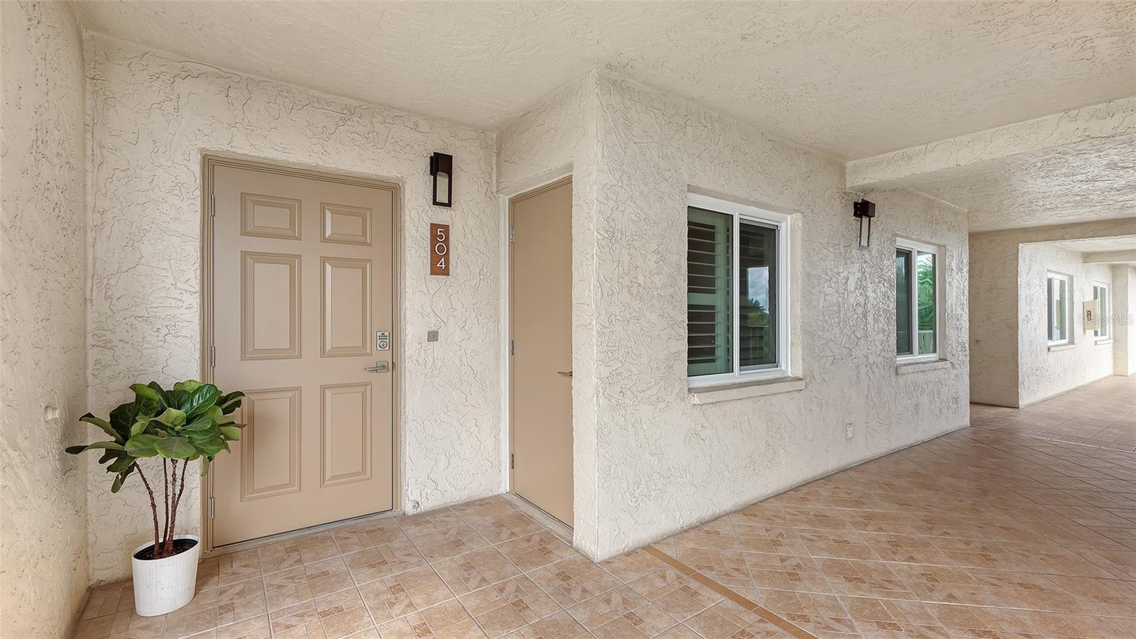 4825 Gulf Of Mexico Dr #504 Property Photo 3