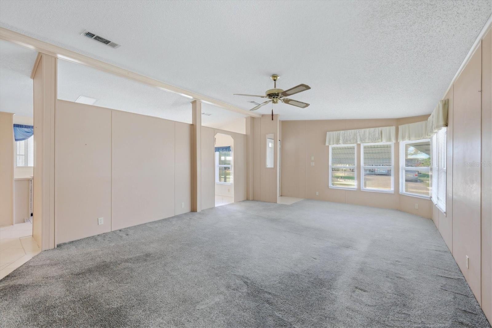 8420 Imperial Cir Property Photo 3