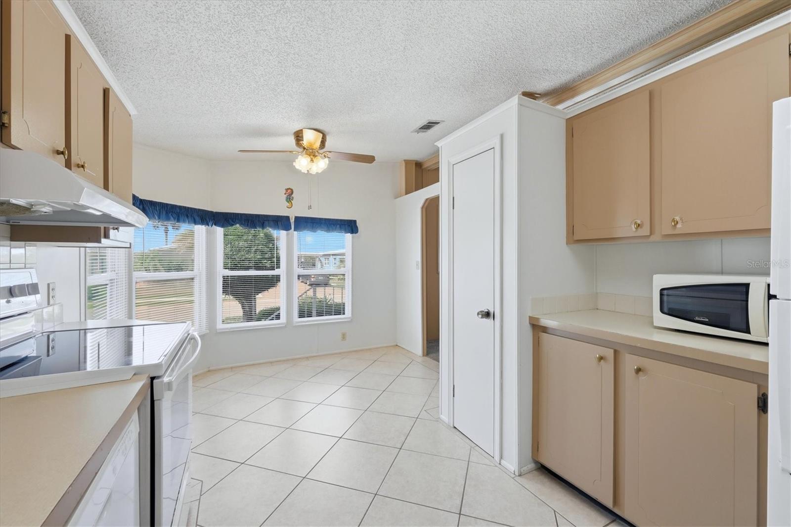 8420 Imperial Cir Property Photo 5