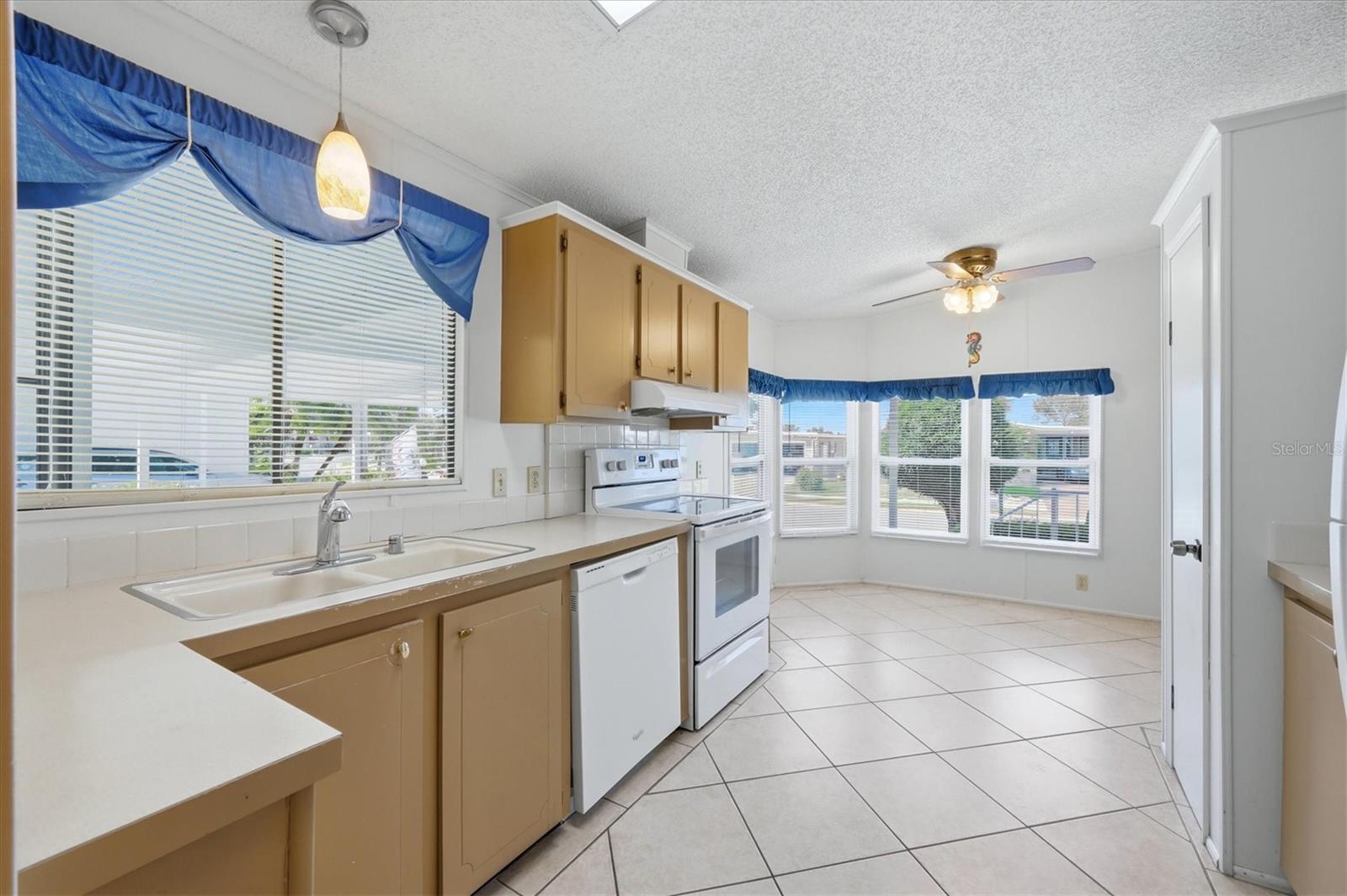 8420 Imperial Cir Property Photo 6