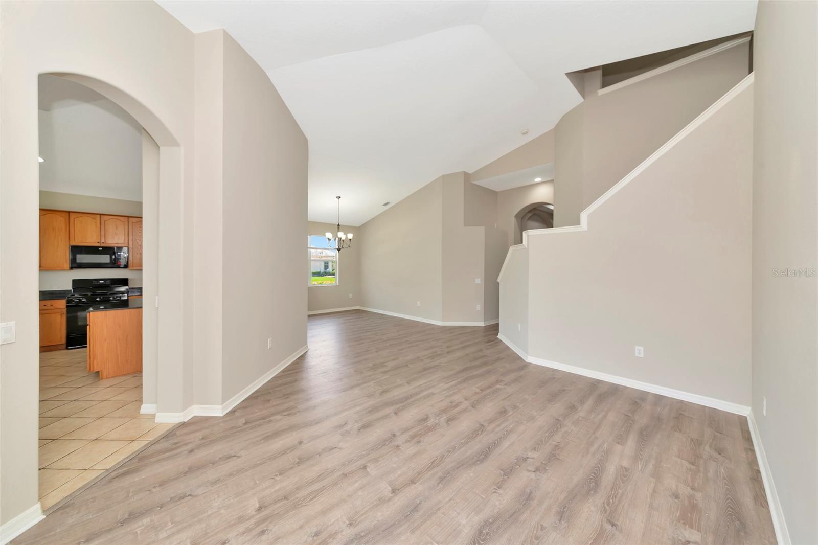 12079 Aster Ave Property Photo 5