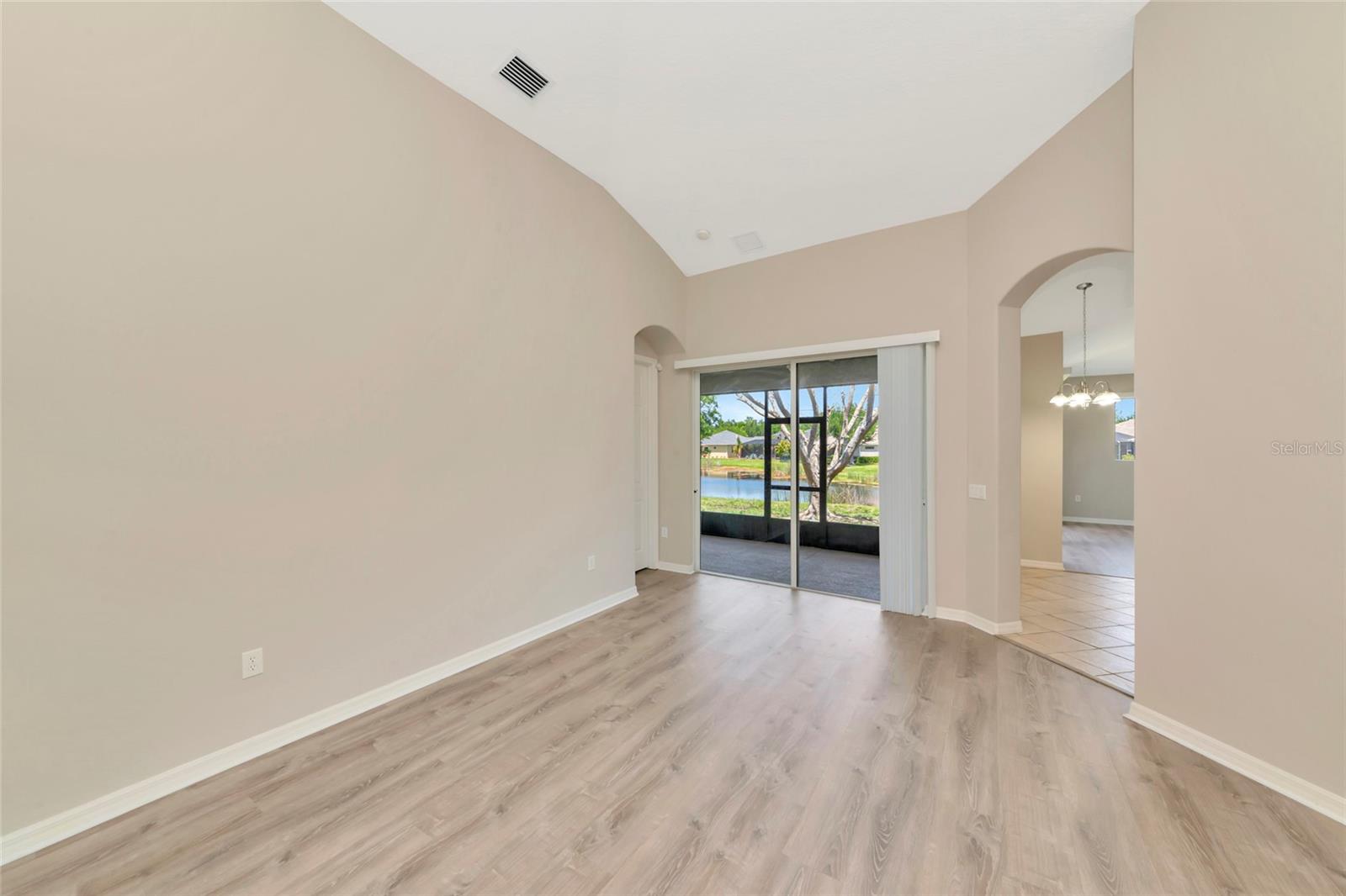 12079 Aster Ave Property Photo 6