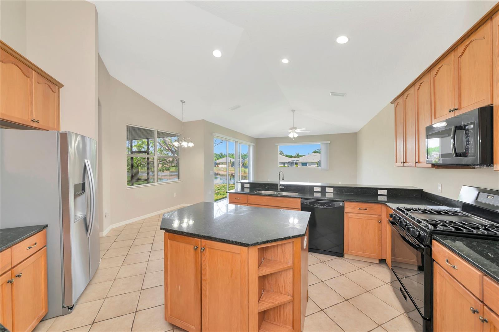 12079 Aster Ave Property Photo 10