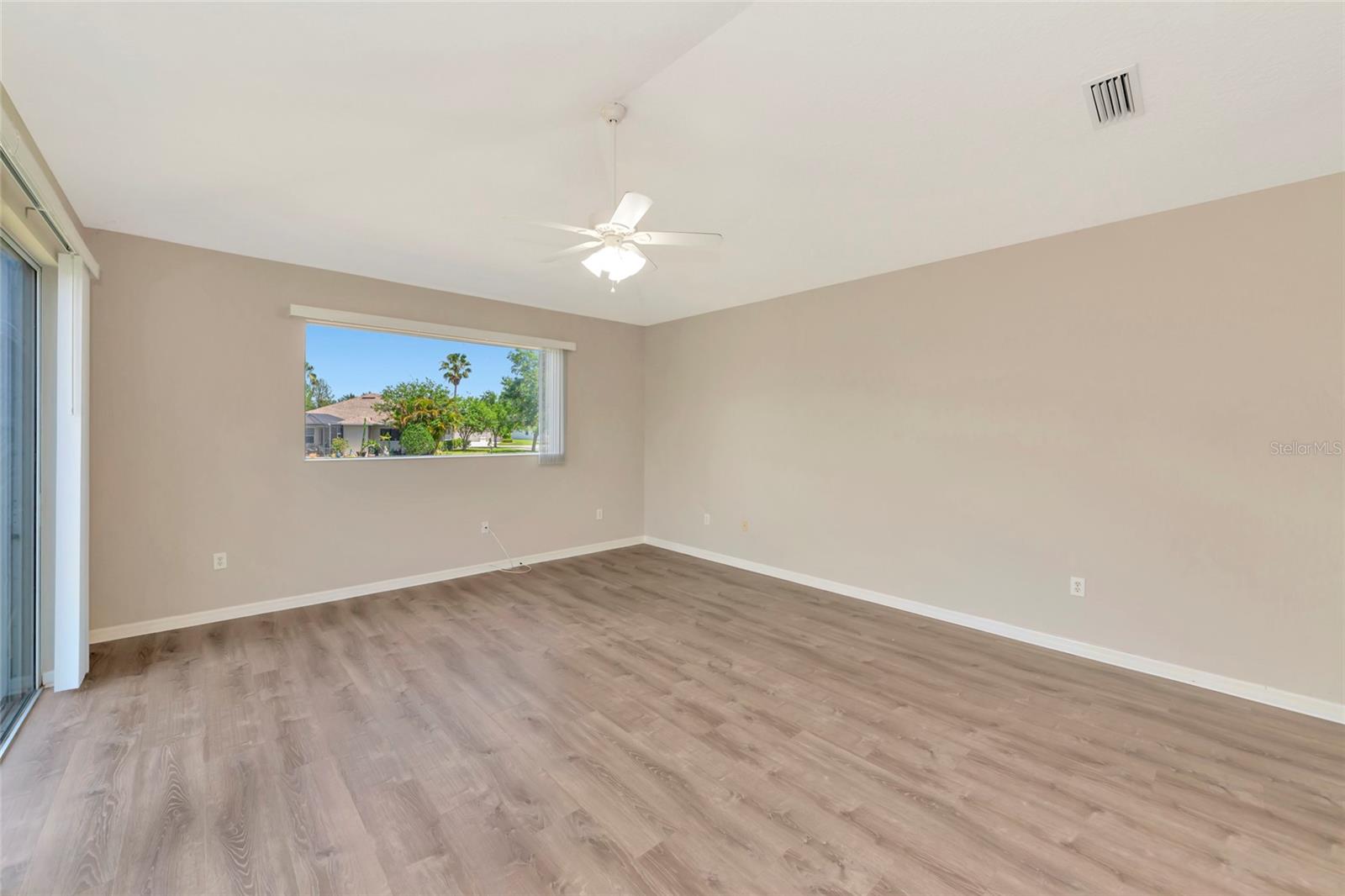12079 Aster Ave Property Photo 12