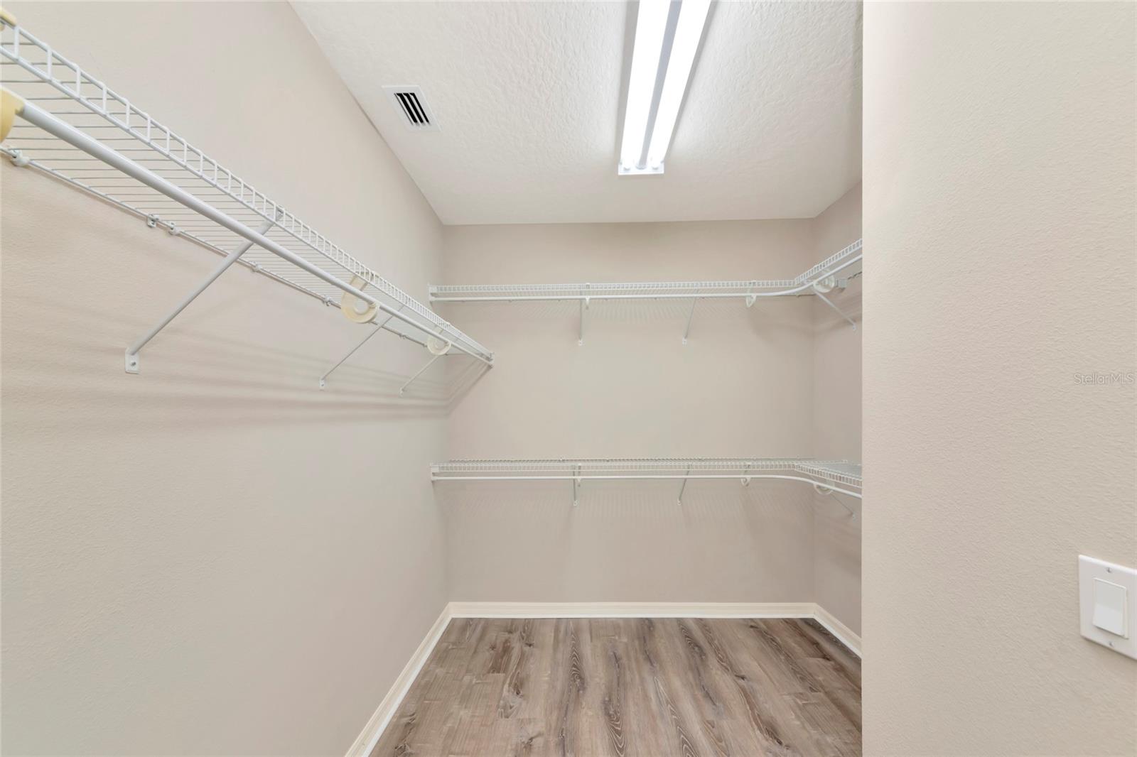 12079 Aster Ave Property Photo 20