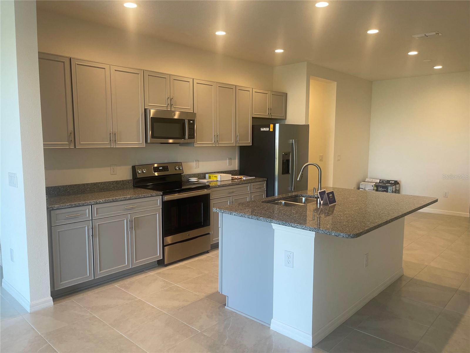 11682 Bluestone Ct Property Photo 4