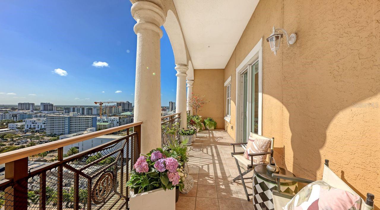 750 N Tamiami Trl #ph08 Property Photo 19