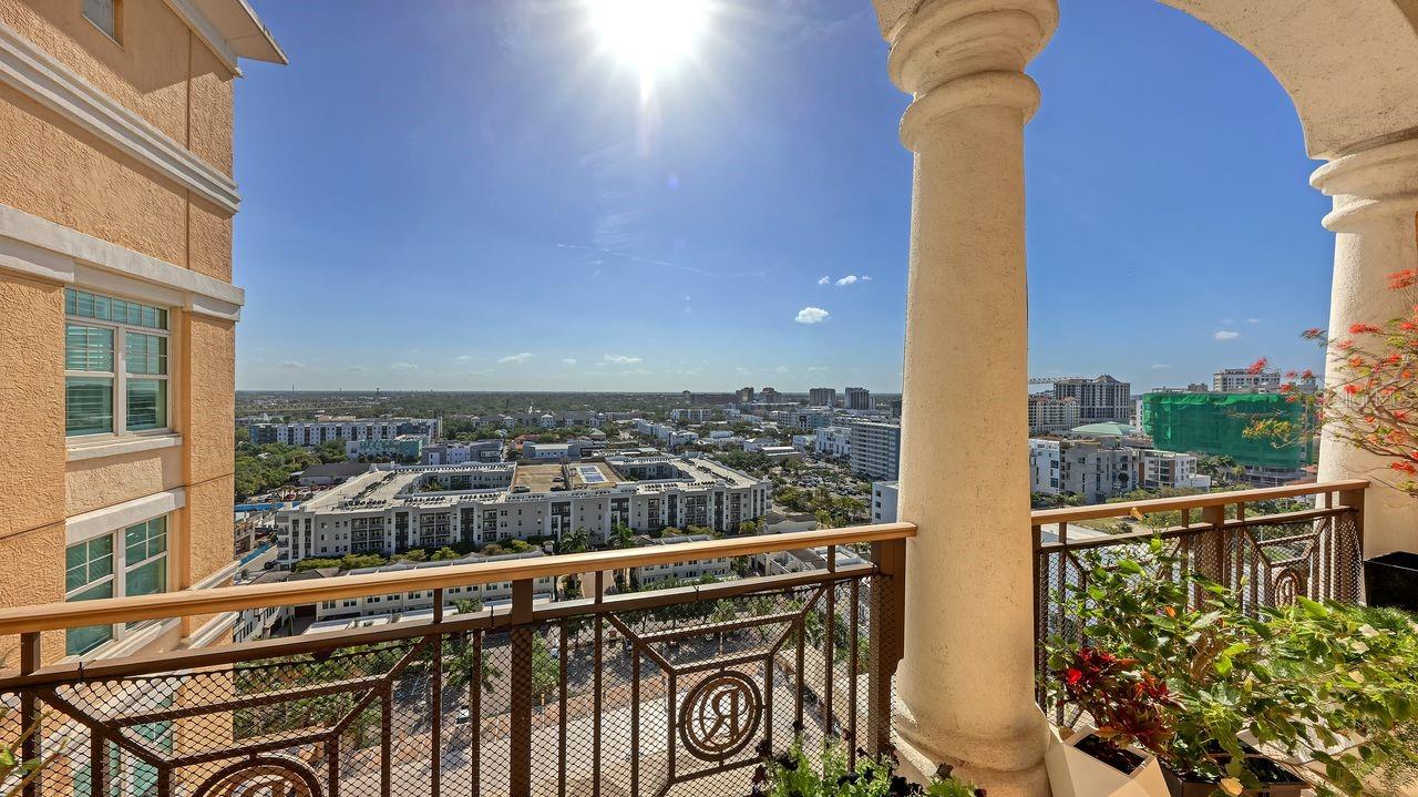 750 N Tamiami Trl #ph08 Property Photo 21