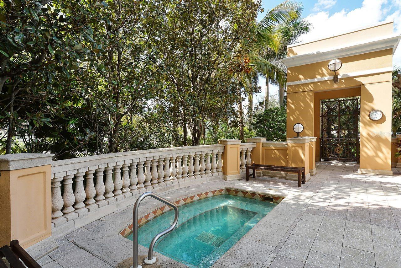 750 N Tamiami Trl #ph08 Property Photo 24